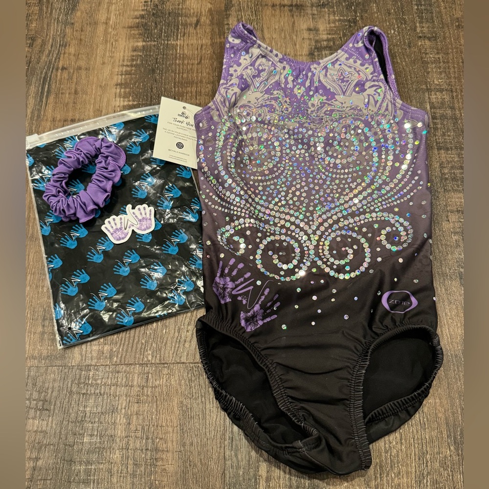 Chalk warrior grape swirl. Youth medium.